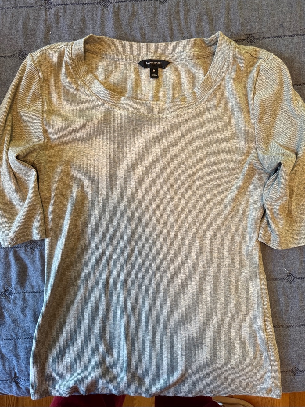 Banana Republic Light Gray Scoop Neck Short Sleeve Top